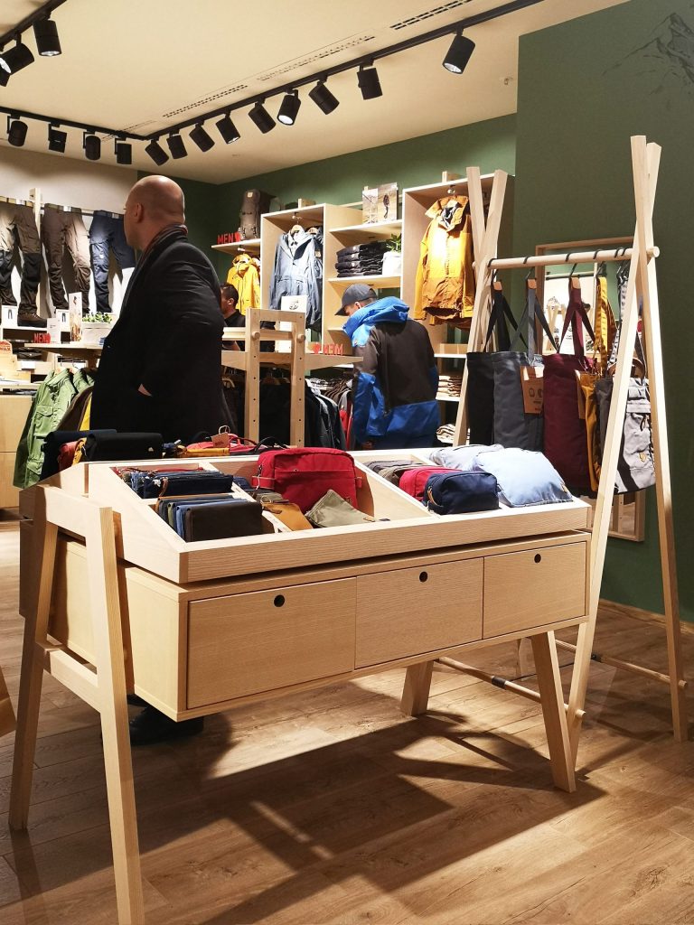 интериорен дизайн на магазин