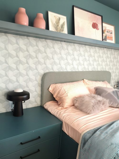 розово и петрол