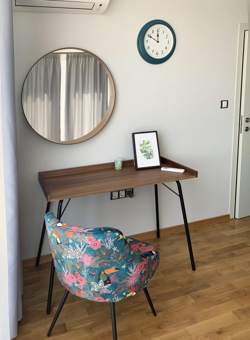 бюро за тоалетка