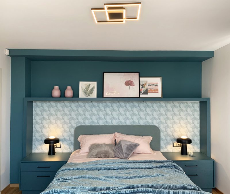 Малка и уютна спалня