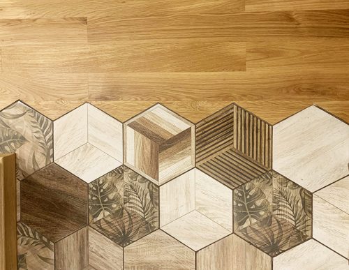 Шестоъгълни плочки и паркет